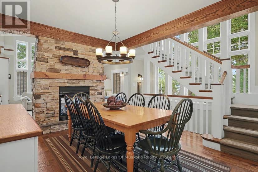 1020 Birch Glen Maple Cottage Week 5 Road, Lake of Bays, photo 7