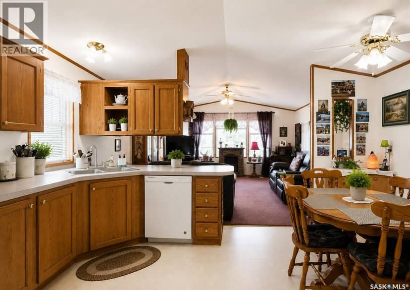 110 1st AVENUE W, Shell Lake, photo 2