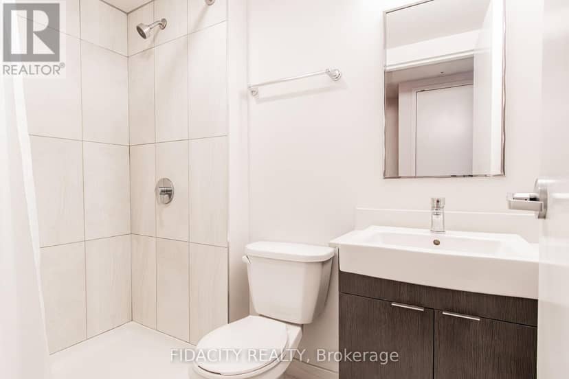 303 - 105 Champagne Avenue S — photo 7 of 24