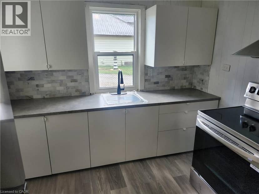 142 WILSON LAKE Crescent — photo 11 of 34