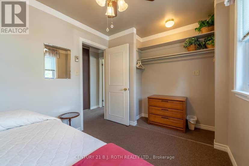 26 - 1 Paradise Boulevard — photo 15 of 27