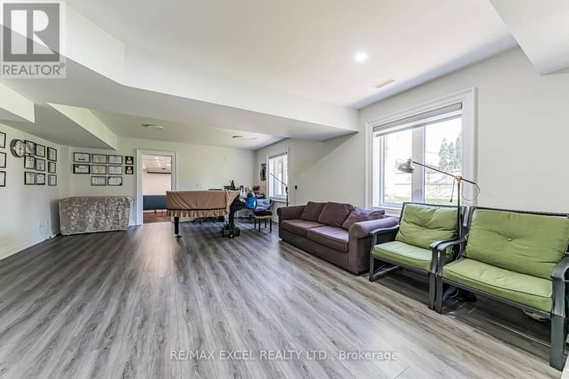 19 Addison Street — photo 40 of 40