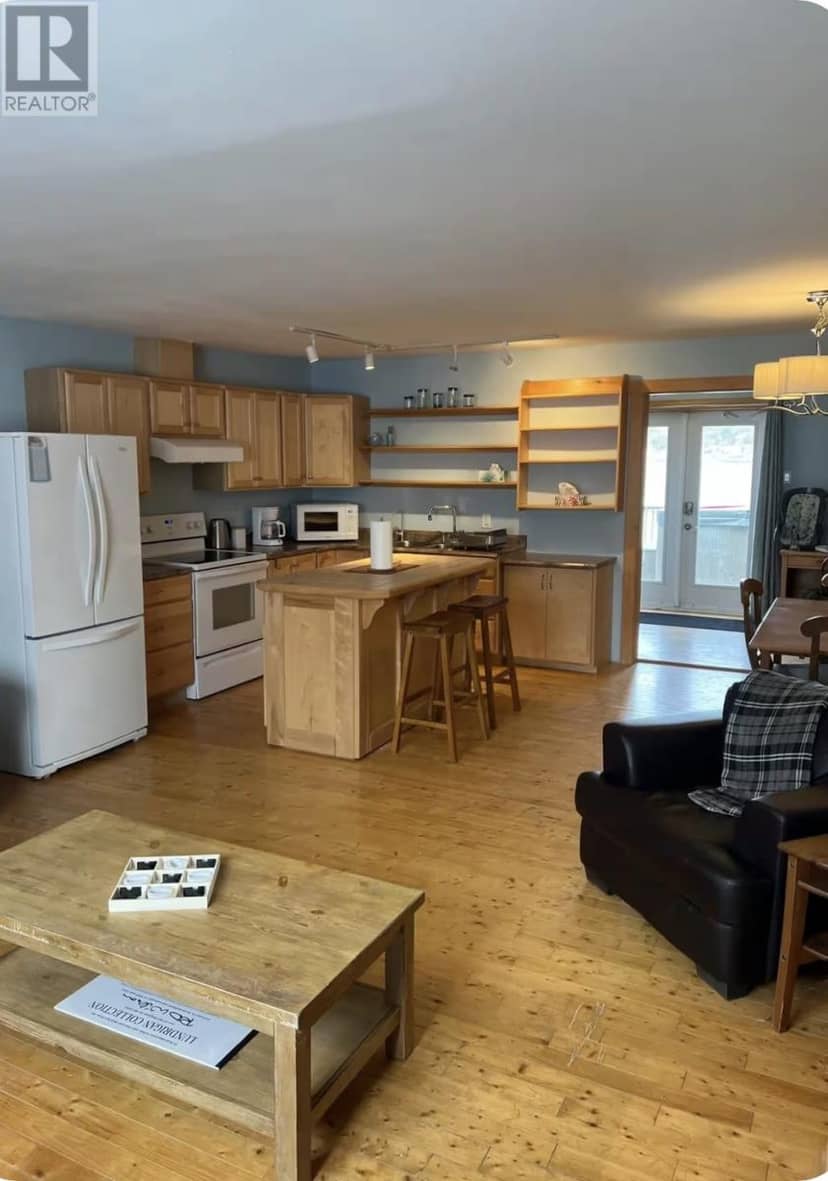 122 Main Street — photo 12 of 40