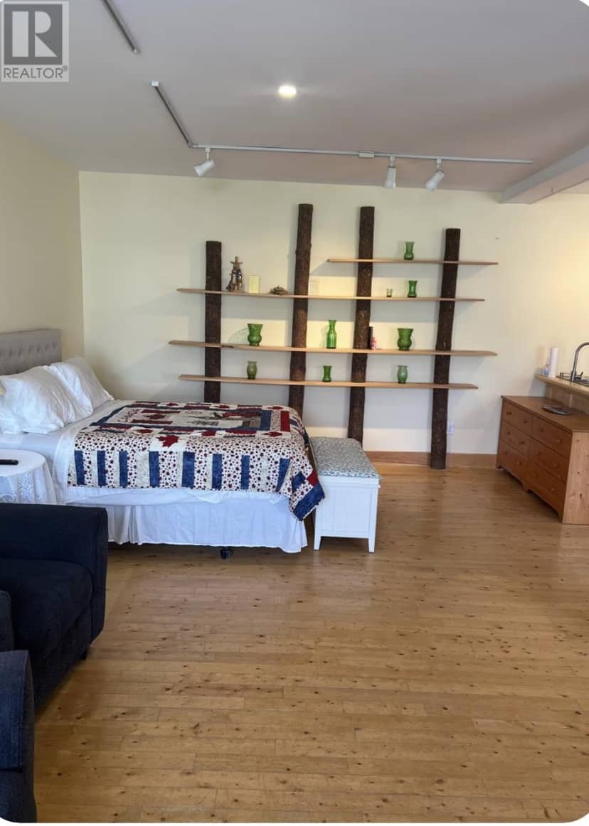 122 Main Street — photo 36 of 40
