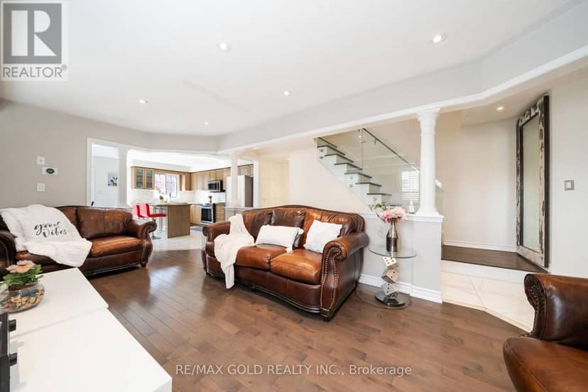 19 Spring Valley Court — photo 11 of 39