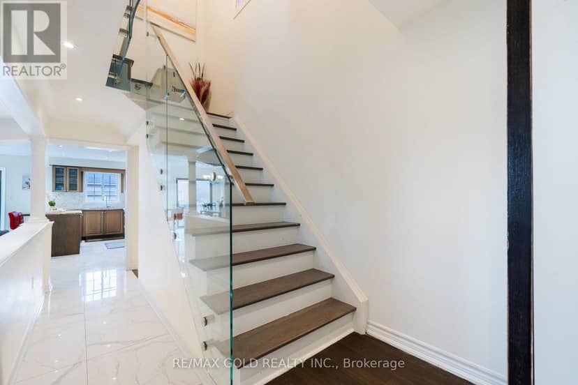 19 Spring Valley Court — photo 17 of 39