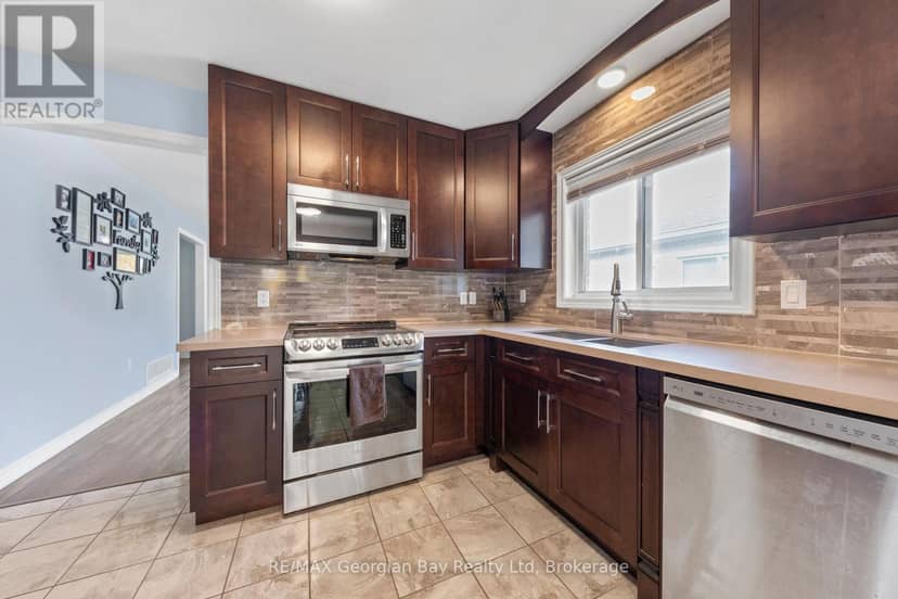925 Dominion Avenue — photo 10 of 40