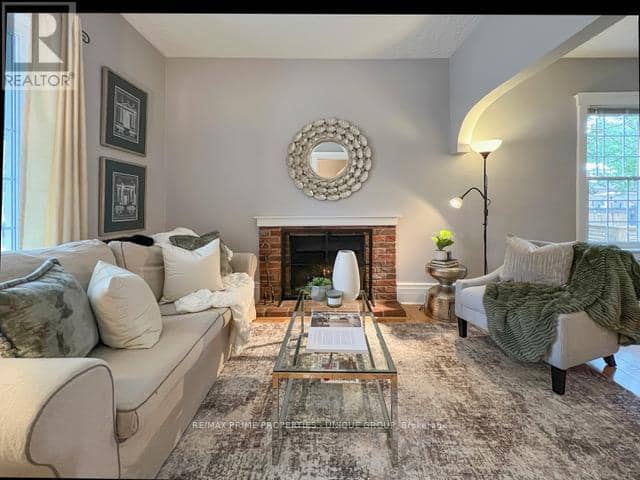 11 Freeman Street — photo 3 of 25