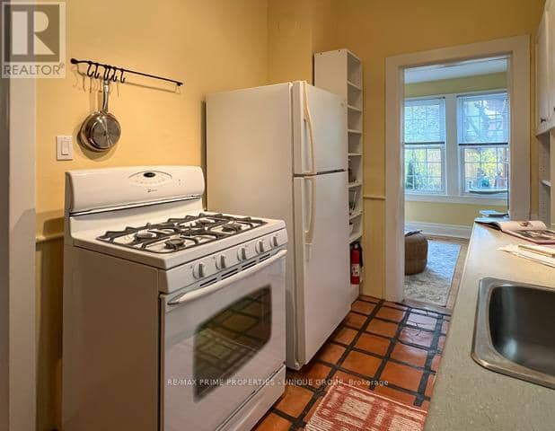 11 Freeman Street — photo 6 of 25