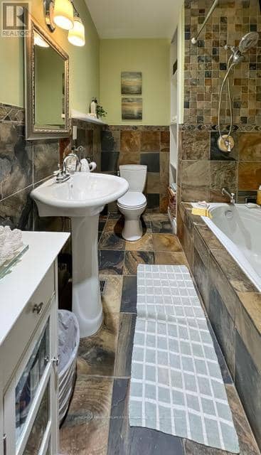 11 Freeman Street — photo 9 of 25