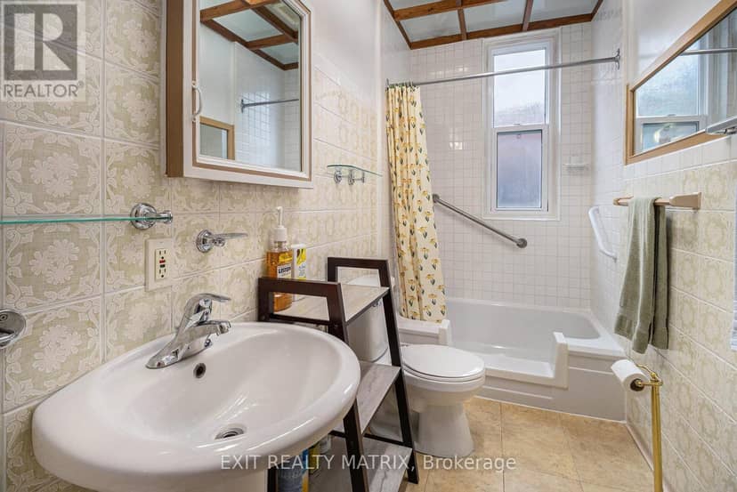 14 Somerset Street W — photo 9 of 31