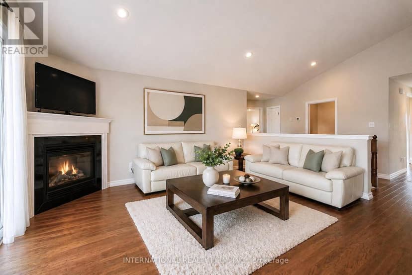 1453 Ireland Drive — photo 9 of 36