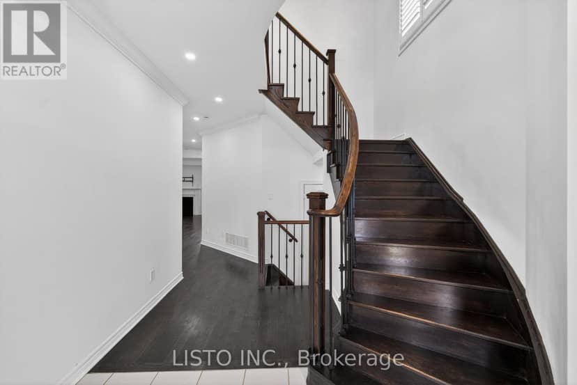 15 Primeau Crescent — photo 6 of 34