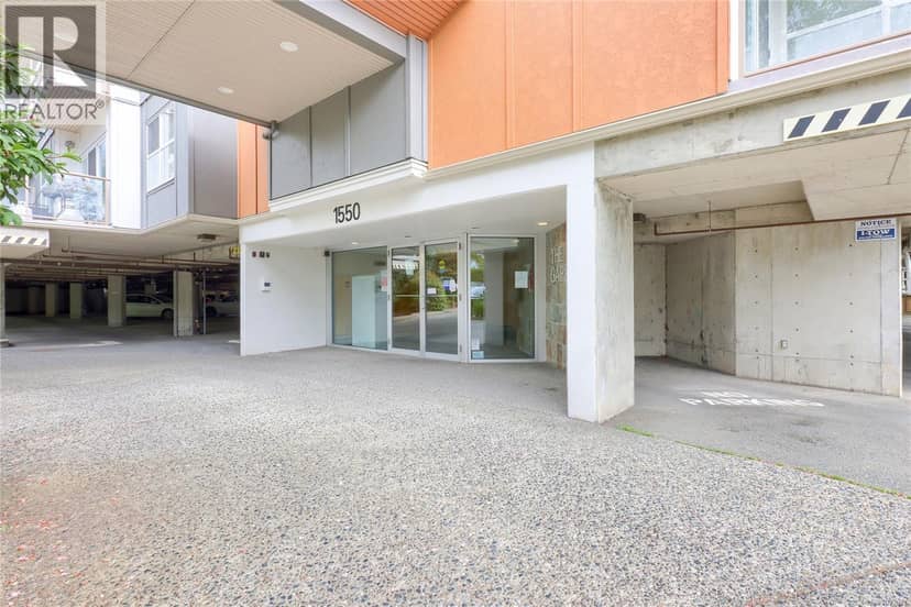 207 1550 Church Ave, Saanich, photo 2