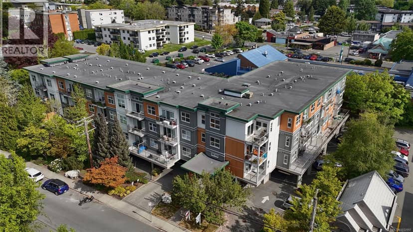 207 1550 Church Ave, Saanich