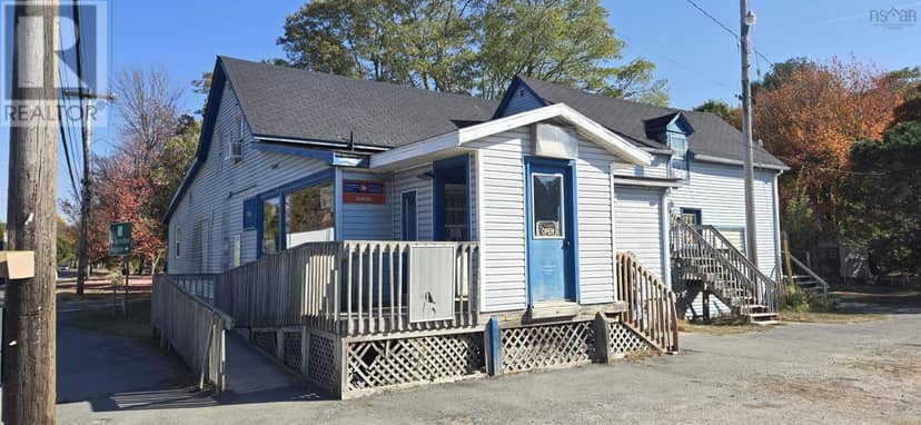 2082 Highway 1, Auburn