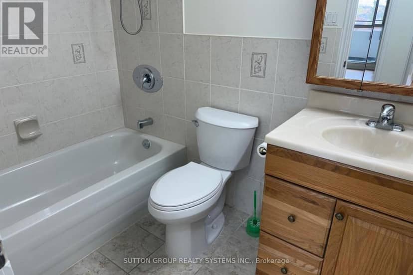 504 - 1300 Mississauga Valley Boulevard — photo 9 of 24