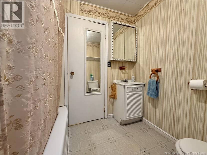 21 Maple Street — photo 9 of 26