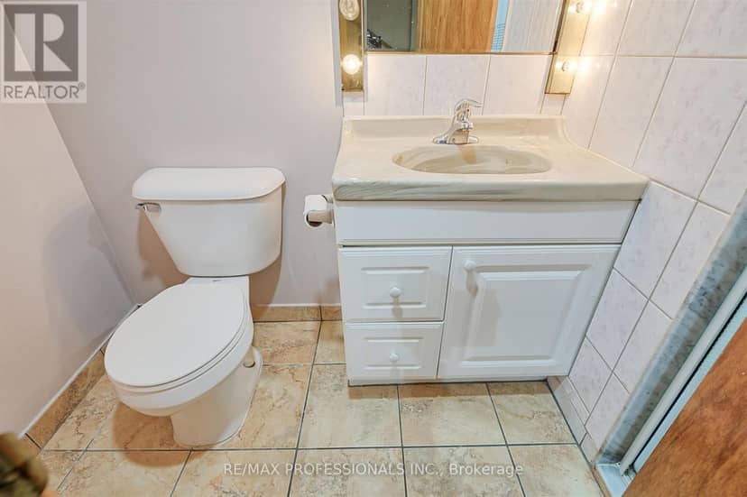 53 Tilden Crescent — photo 39 of 40
