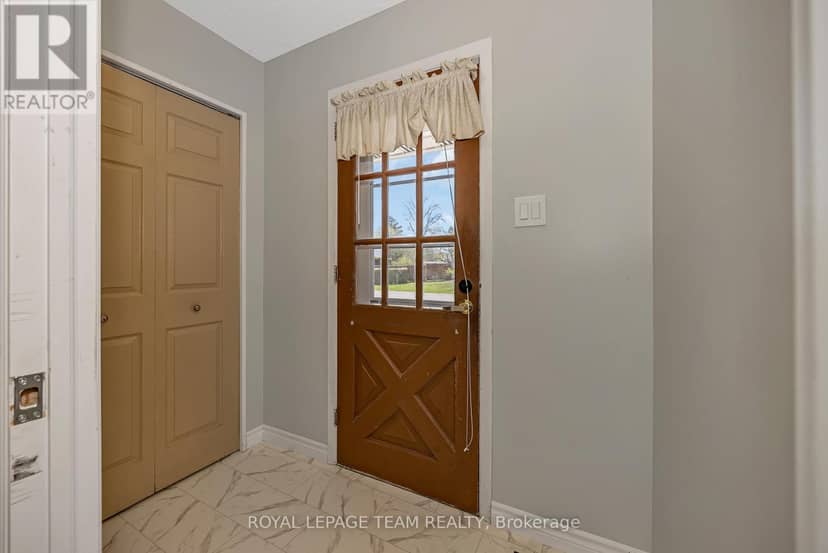 73 Southpark Drive, Ottawa, photo 4