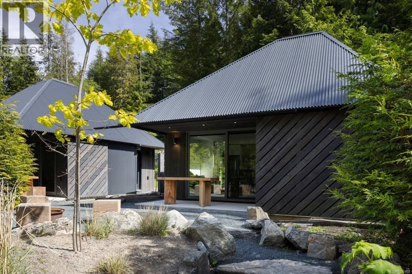 17 6504 Powder Main Rd, Port Renfrew