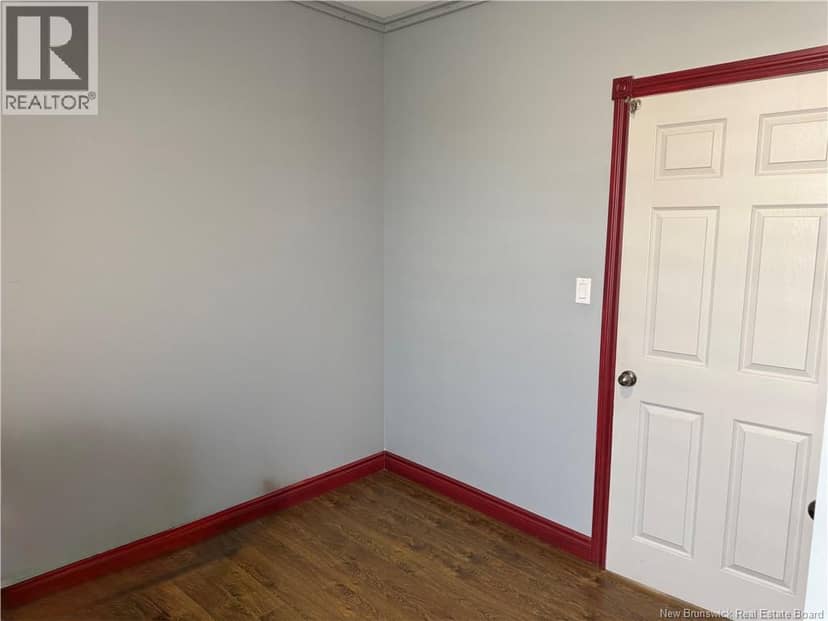 300 Boulevard St-Pierre Ouest — photo 17 of 40
