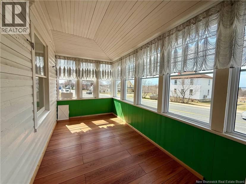300 Boulevard St-Pierre Ouest — photo 29 of 40