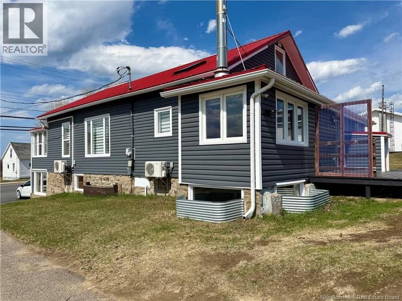 300 Boulevard St-Pierre Ouest — photo 8 of 40