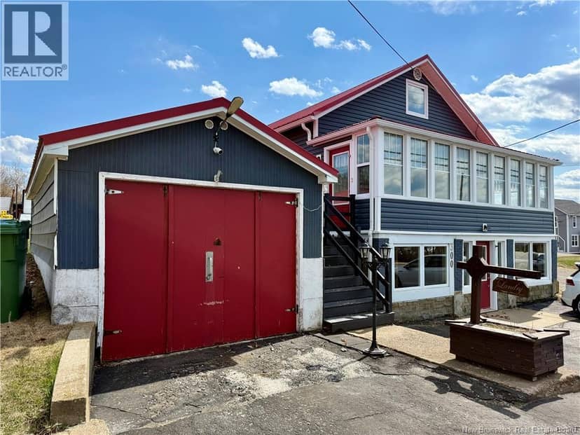 300 Boulevard St-Pierre Ouest — photo 3 of 40
