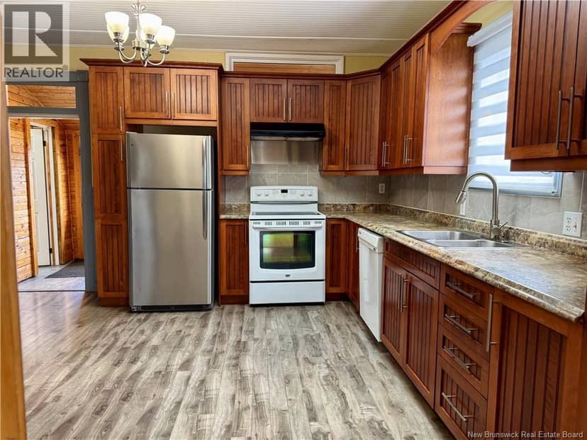 300 Boulevard St-Pierre Ouest — photo 13 of 40