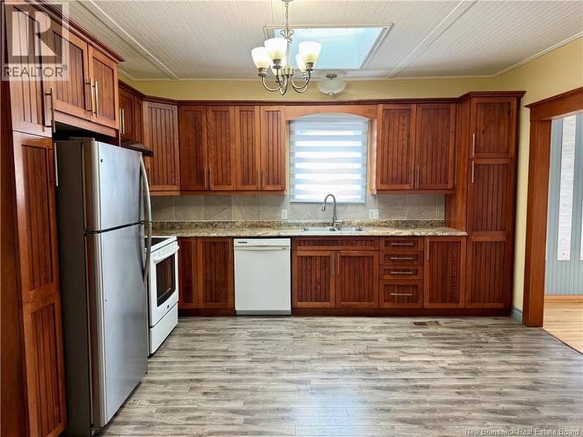 300 Boulevard St-Pierre Ouest — photo 15 of 40