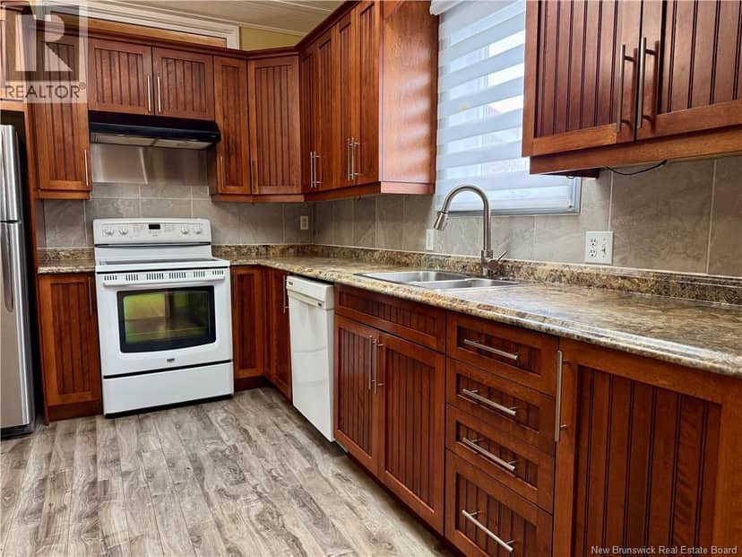 300 Boulevard St-Pierre Ouest — photo 14 of 40
