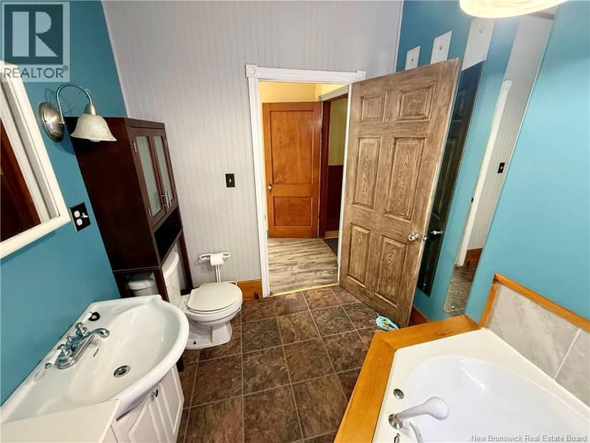300 Boulevard St-Pierre Ouest — photo 19 of 40