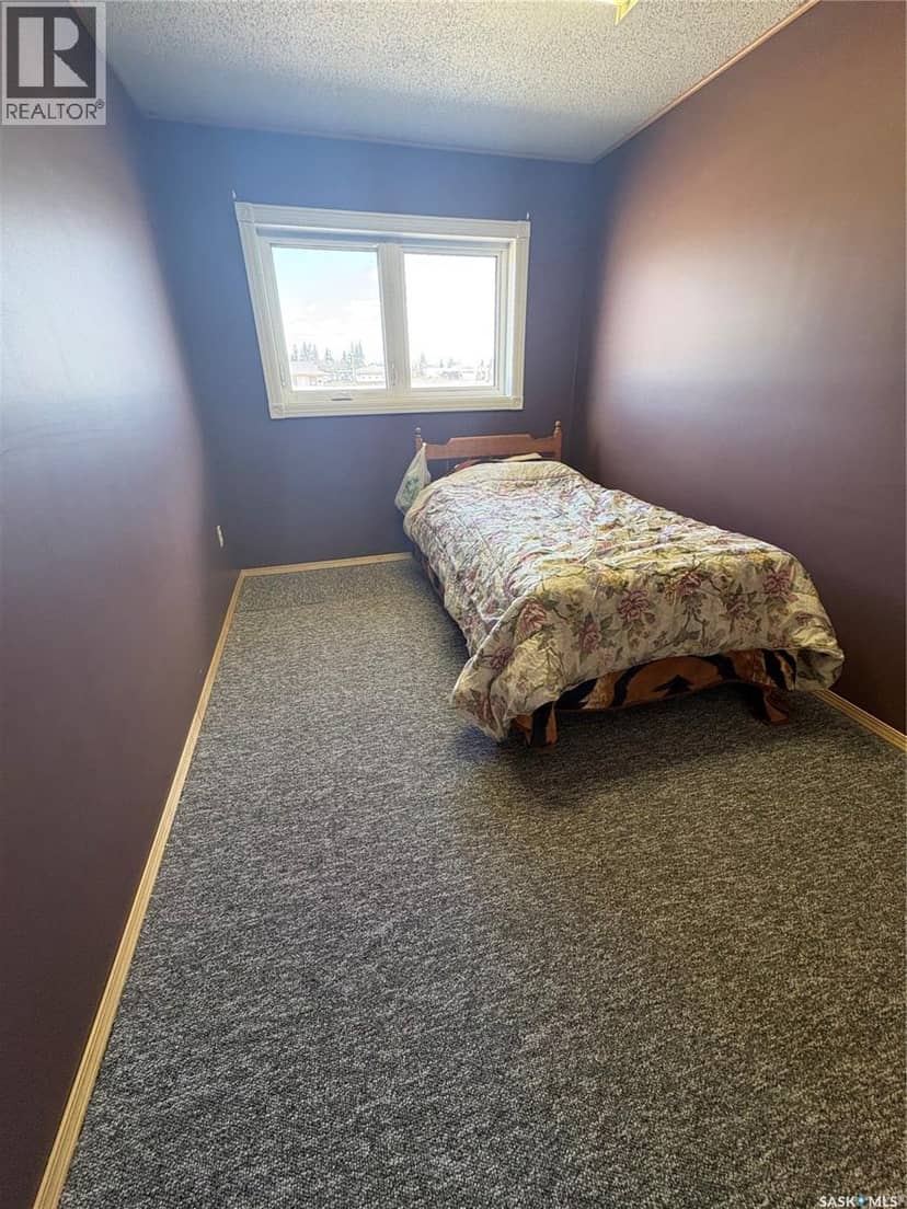 404 Yellowhead Highway — photo 12 of 27