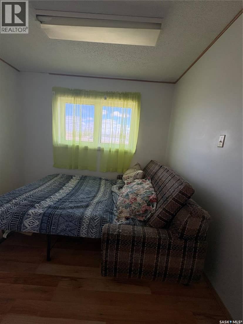 404 Yellowhead Highway — photo 15 of 27