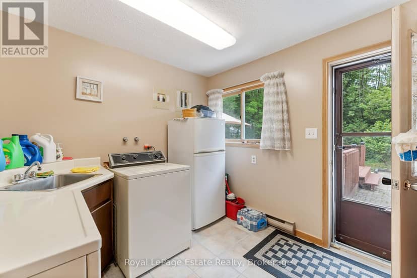 97 Dorena Crescent — photo 16 of 38