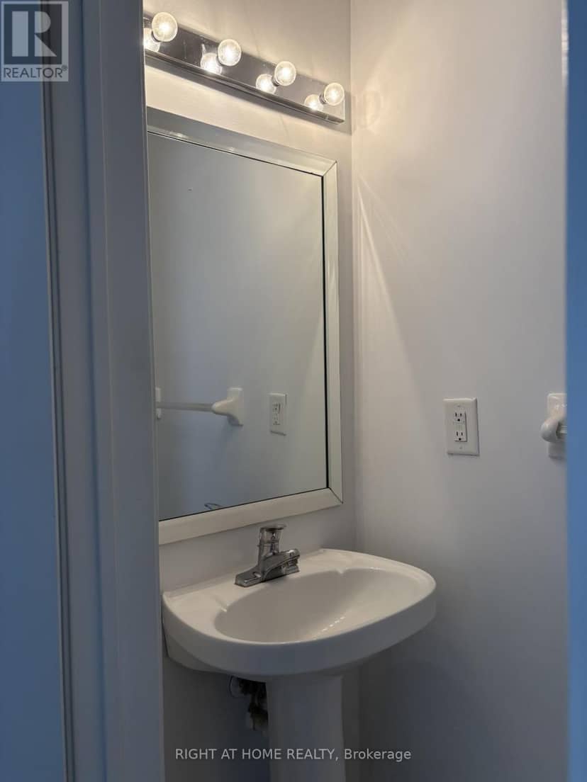 48 Grand Valley Boulevard — photo 8 of 13