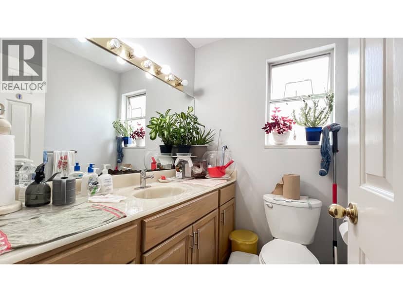 1860 SE MARINE DRIVE, Vancouver, photo 8