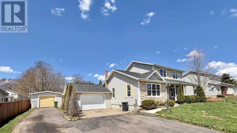 6 Ash Drive — photo 7 of 40