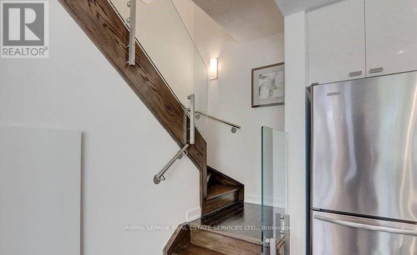 TH7 - 121 McMahon Drive — photo 12 of 23