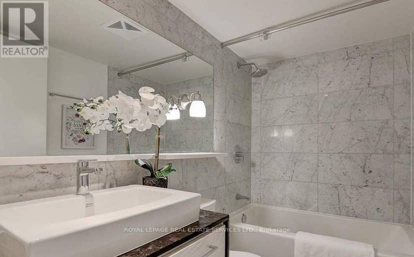 TH7 - 121 McMahon Drive — photo 21 of 23