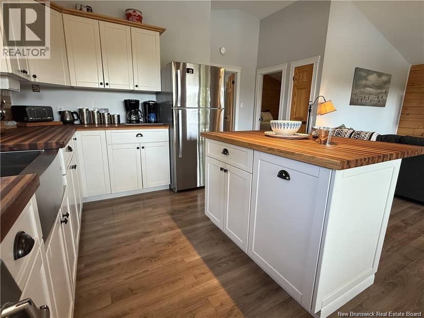 20 Robertson Lane — photo 12 of 40