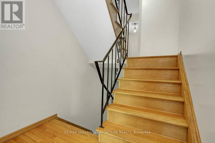 28 - 2 Bertona Street — photo 10 of 32