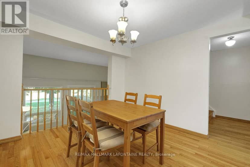 28 - 2 Bertona Street — photo 11 of 32