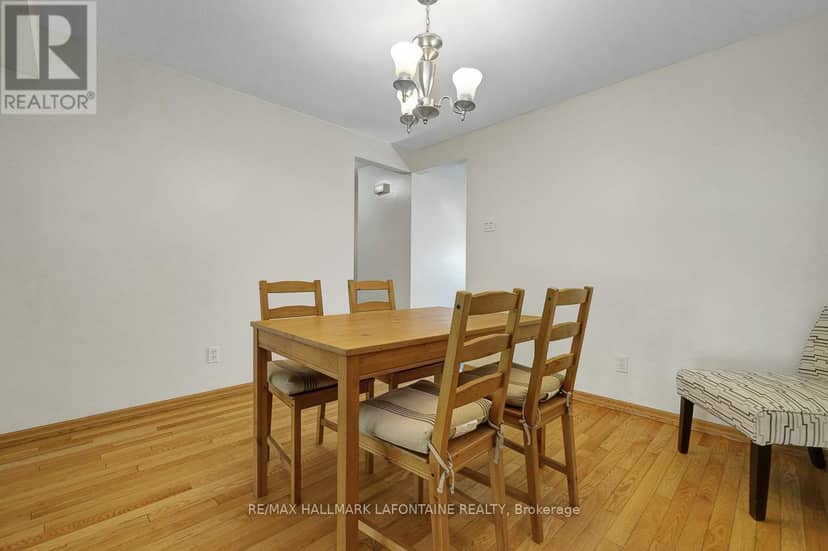 28 - 2 Bertona Street — photo 13 of 32