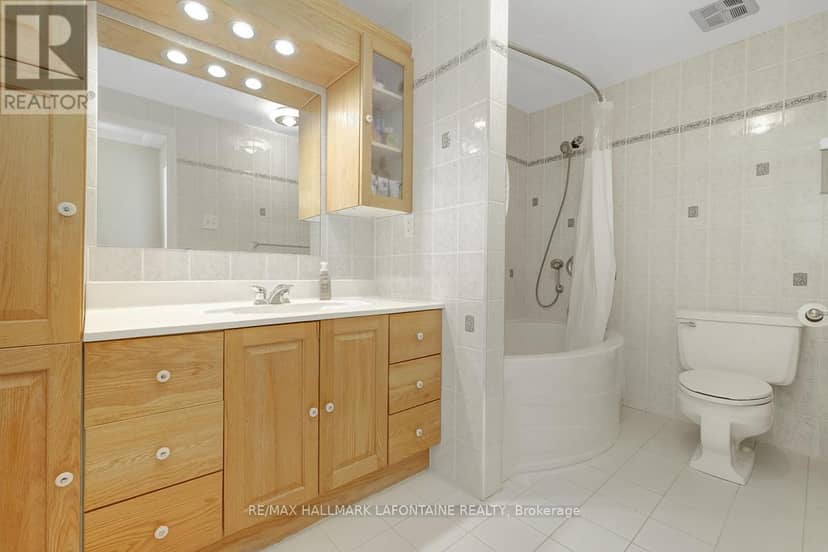 28 - 2 Bertona Street — photo 24 of 32