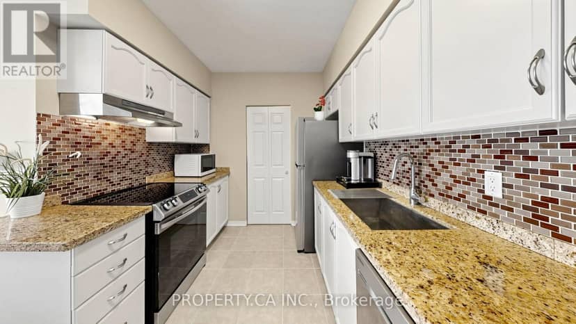 107 - 7398 Yonge Street — photo 12 of 40