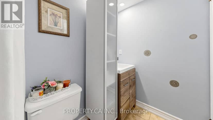 107 - 7398 Yonge Street — photo 28 of 40