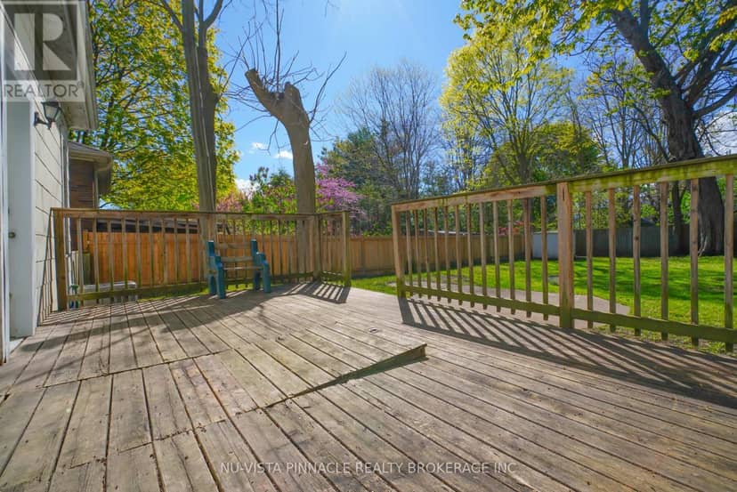 571 Dufferin Avenue — photo 14 of 17
