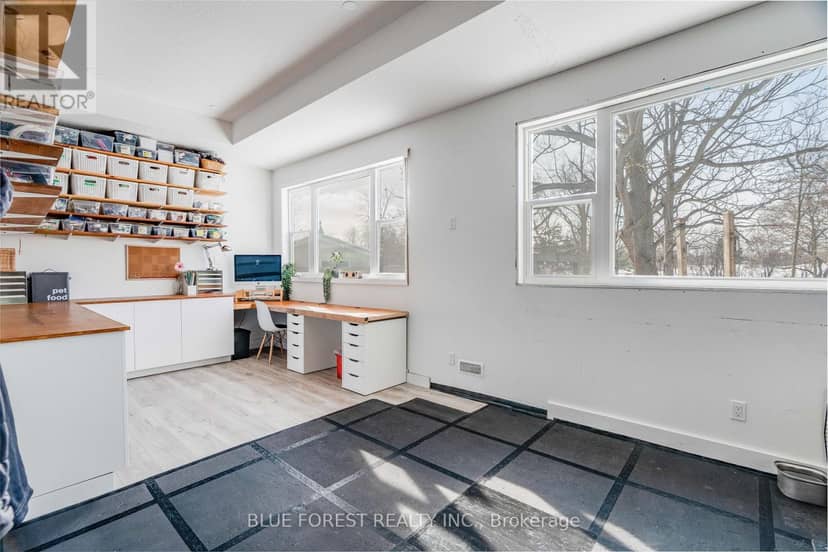 521 Upper Queen Street — photo 39 of 40